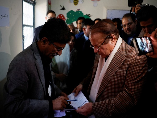 Former Prime Minister Nawaz Sharif votes during the general election in Lahore (Photo/Reuters)