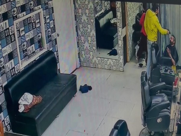CCTV footage of the attack at Indra Park salon in Najafgarh (Photo/ANI) 