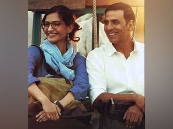 Sonam Kapoor, Akshay Kumar (Image Source: Instagram)