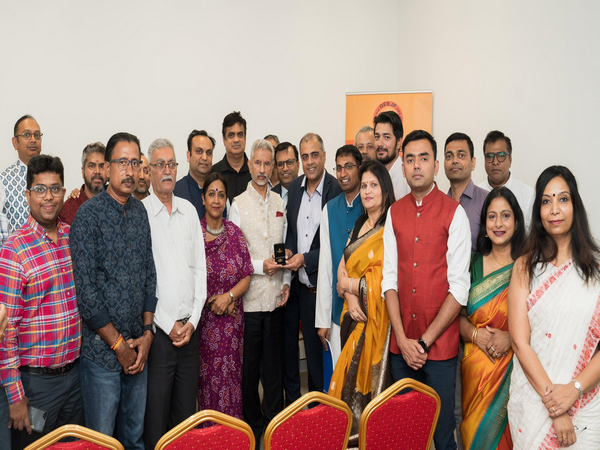EAM Jaishankar with the members of 'Overseas Friends of BJP' in Australia (Photo: X @DrSJaishankar)