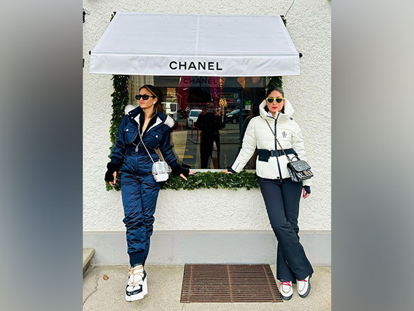 Kareena Kapoor Khan, Amrita Arora (Image Source: Instagram)