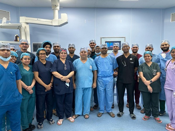 Team of doctors at Safdarjung Hospital (Photo/ANI) 