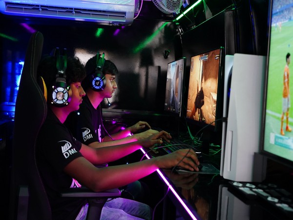Gamers in action during the city qualifiers of College Rivals (Image: College Rivals)