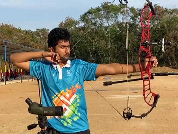 Sriyashas Mohan Kalluri, secures a 100 percentile in the JEE Mains exam by scoring 300 out of 300 (Photo/ANI)