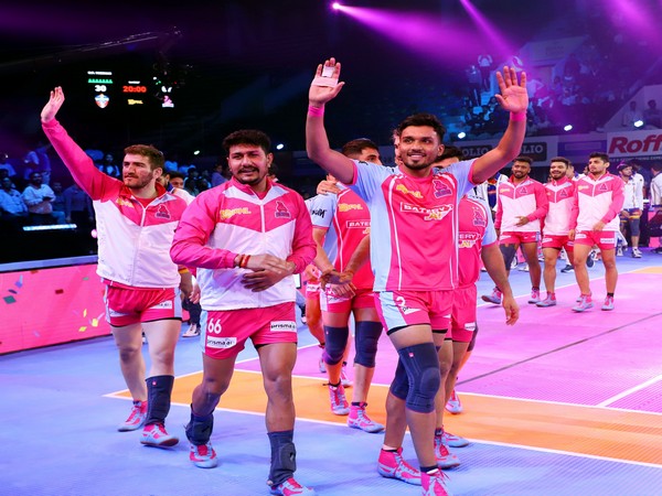 Jaipur Pink Panthers celebrate after winning a match in Pro Kabaddi League (Image: Jaipur Pink Panthers/PKL)