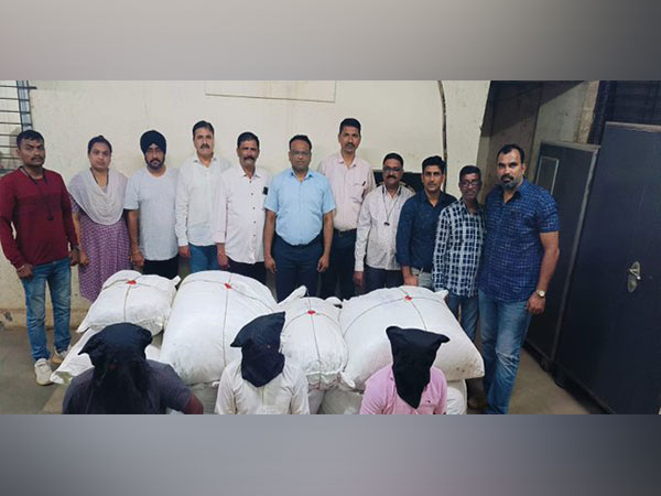 Mumbai Crime Branch's Unit 5 arrested three individuals (Photo/ANI)