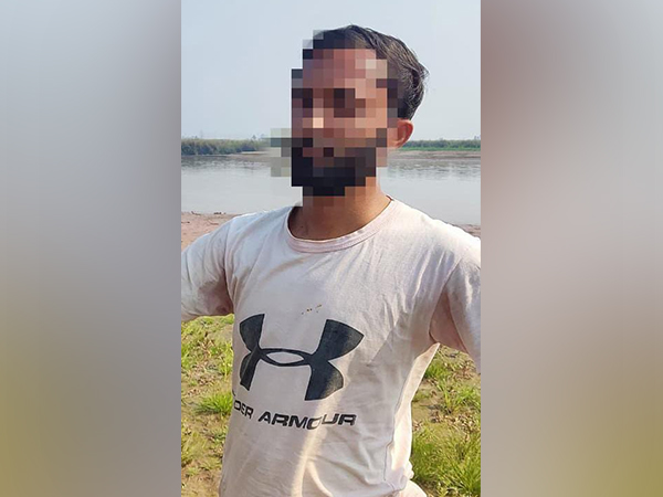 Pakistani national apprehended by BSF in Punjab's Gurdaspur (Photo/ANI)