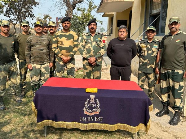 BSF recovers one packet of suspected heroin in Punjab's Amritsar district (Photo/ANI)