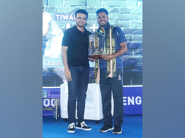 Manoj Tiwary with Saurav Ganguly. (Photo- CAB)