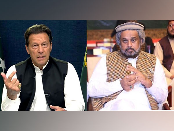 Sunni Ittehad Council Chairman Sahibzada Hamid Raza and Pakistan Tehreek-e-Insaf founder Imran Khan (File Photo/ANI)