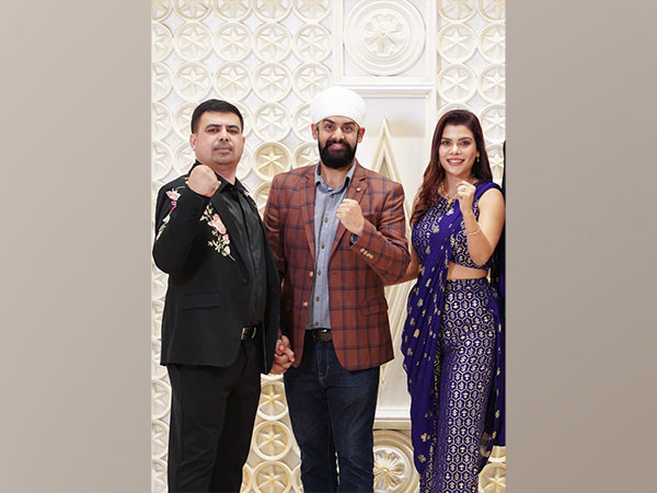 Success party of Bollywood Dreamz in the presence of Sanjay Mishra, new artists get ticket to Bollywood, season 2 announced