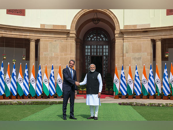 Prime Minister Narendra Modi with Greek Prime Minister Kyriakos Mitsotakis in New Delhi on Wednesday (Photo/X@narendramodi)