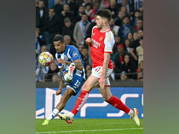 Wenderson Galeno and Declan Rice in action. (Picture: UEFA CHampions Legaue/X)