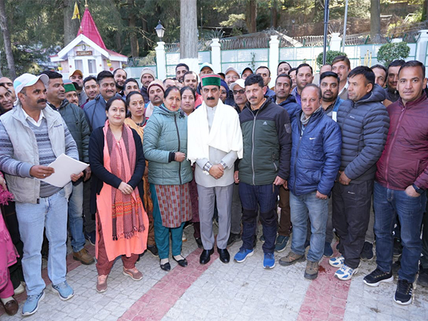 Chief Minister Sukhvinder Singh Sukhu with delegation of teachers (Image/ANI)