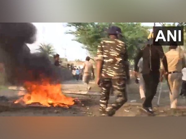 Violence breaks out in Sandeshkhali (Photo/ANI)