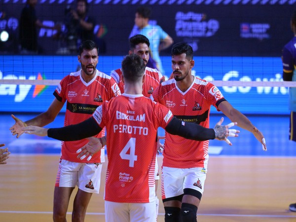 Calicut Heroes celebrate after win over Delhi Toofans in Prime Volleyball League (Image: PVL)