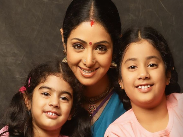 Late actor Sridevi with her daughters Khushi, Janhvi Kapoor(Image source: Instagram)