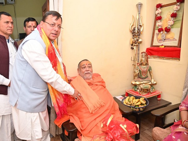 Uttarakhand Chief Minister Pushkar Singh Dhami pays visit to Shankaracharya Swami Rajarajeshwarashram (Image/ANI)