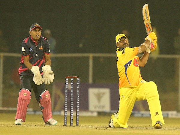 VVIP Uttar Pradesh and Rajasthan Legends players in action. (Picture: IVPL)