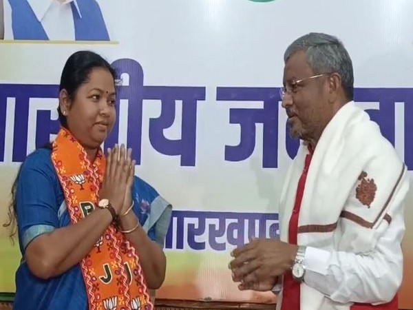 Singhbhum MP Geeta Koda joins BJP (Photo/ANI)