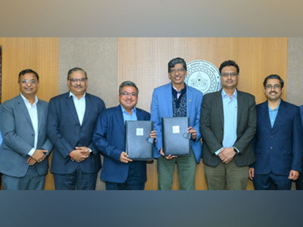 People left to right: Director- Naveen Khuran, Director- Yogesh Suryavanshi, MD- Soni Saran Singh, Dean- Kantesh Balani, Director- S. Ganesh, Prof.- Nilesh Badwe