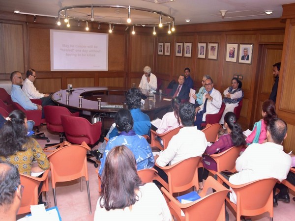 Tata Memorial Centre press conference (Photo: PIB)