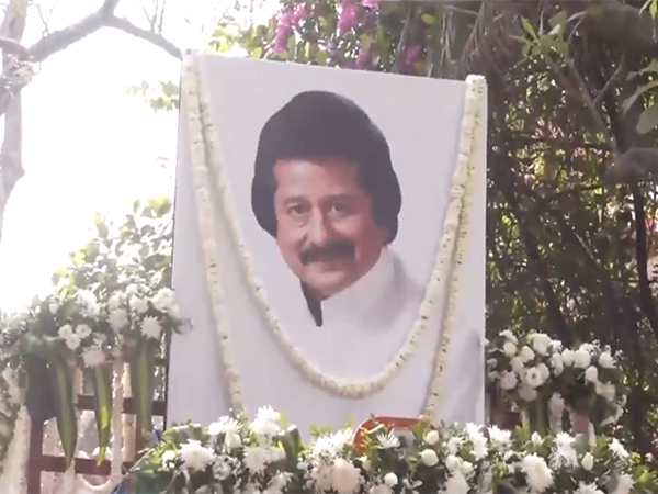 Pankaj Udhas last rites (Image source: ANI Photo)