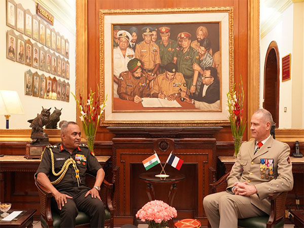 French Army Chief General Pierre Schill with rmy Chief Manoj Pande(Photo/ X@adgpi)