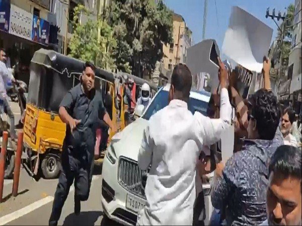 Youth Congress workers block convoy of KTR. (Photo/ANI)