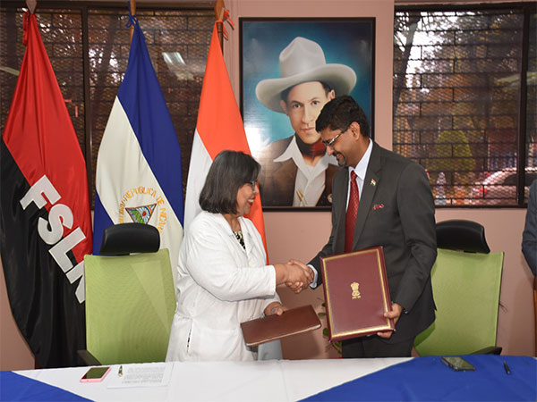 Nicaragua's Minister of Health Martha Reyes, India's Ambassador to Nicaragua Sumit Seth (Image Credit: X/@IndiainPanama