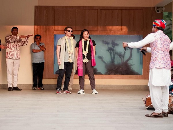 Mark Zuckerberg with wife Priscilla Chan (Image source: ANI Photo)