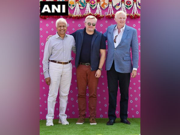 Former CEO of BP, Bob Dudley, BP CEO Murray Auchincloss, PMS Prasad, Executive Director of Reliance Industries Limited(Image source/ANI)