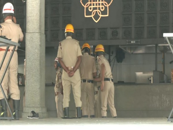 Police personnel at the spot (Photo/ANI)