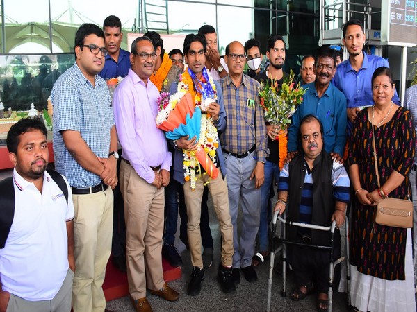 Pramod Bhagat receives warm welcome (Photo: Sports Odisha)