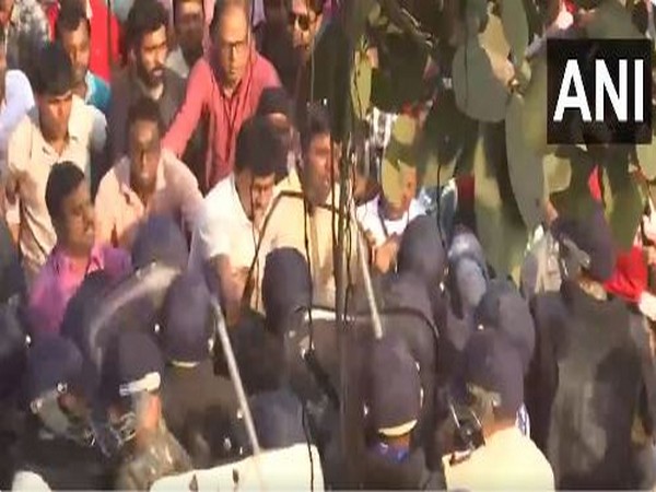 DYFI members clash with police and RAF  (Photo/ANI)