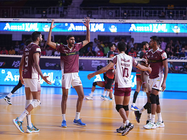 Calicut Heroes and Hyderabad Black Hawks in action during Prime Volleyball League (Image: PVL)
