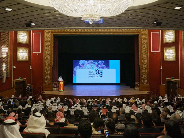 Sultan Al Qasimi witnesses opening of 33rd Sharjah Theatre Days (Photo/WAM)