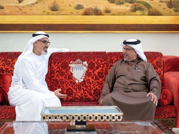 Khaled bin Mohamed bin Zayed meets with Crown Prince of Bahrain (Photo/WAM)