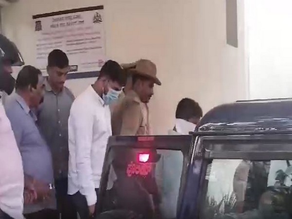 Three held in 'Pakistan Zindabad' slogan case brought for medical examination (Photo/ANI)