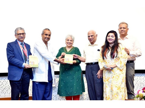 (L to R): Dr Sudeep Gupta, Director, Tata Memorial Centre, Dr C Pramesh, Director, Tata Memorial Hospital, Dr Shubha Tole, Padmakar Tole, Kalyani Sardesai and Capt Prashant Tole) 