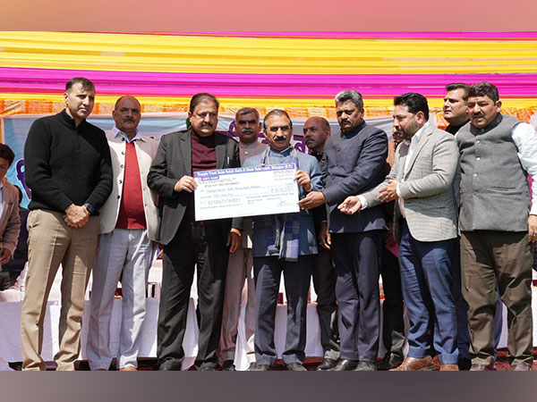 Himachal CM Sukhvinder Singh Sukhu dedicates projects in Hamirpur (Image: ANI)