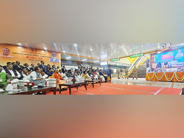 Prime Minister Narendra Modi flags off metro railway services. (Photo/Yogi Adityanath X)