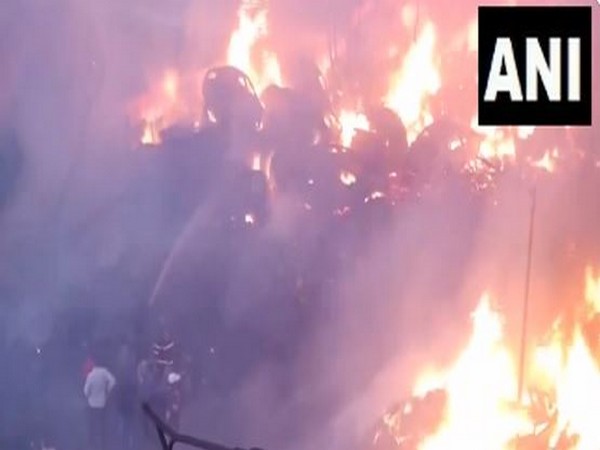 Fire breaks out in scrapyard in Maharashtra's Thane  (Photo/ANI)