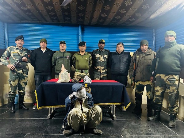 Pakistani national apprehended by BSF (Photo/BSF)