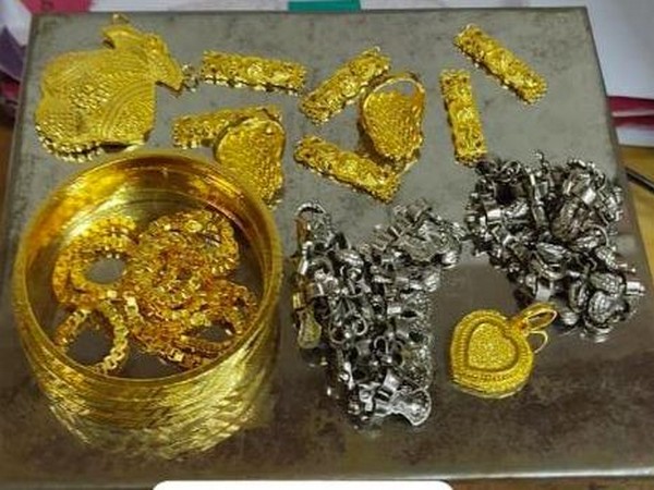 Seized gold by Mumbai customs (Photo/ANI) 