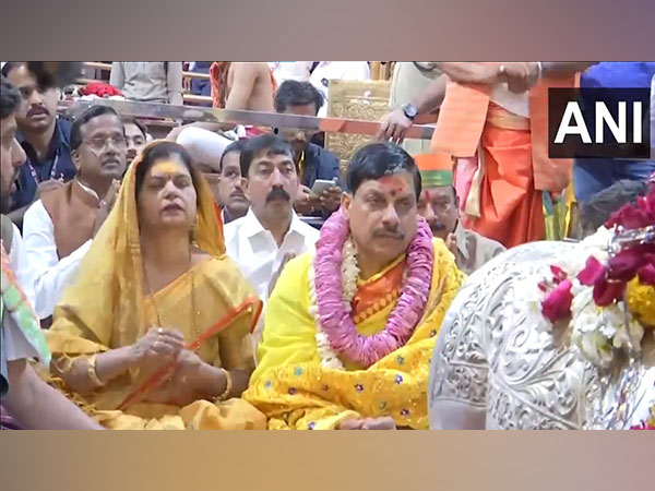 MP CM Mohan Yadav offers prayer at Ujjain Mahakaleshwar (Photo/ANI) 