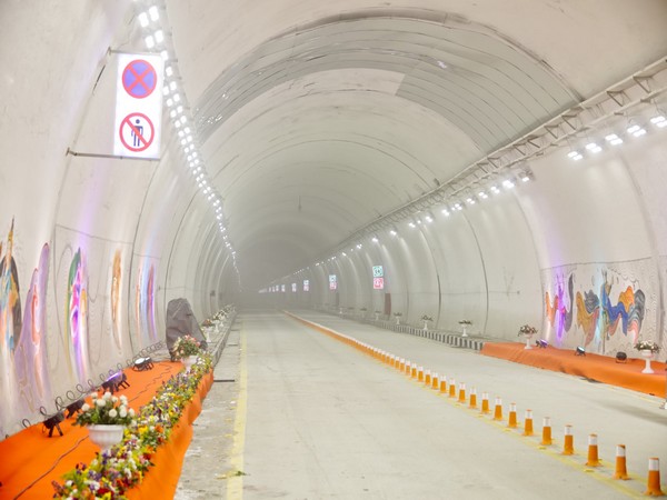 Sela Tunnel in Arunachal Pradesh (Images: X/@PemaKhanduBJP)