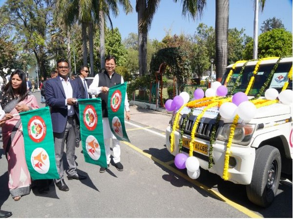 Uttarakhand CM Dhami flagges off publicity and rescue mobile vans (Photo/ANI)