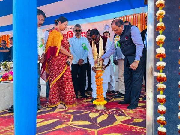 Arjun Munda inaugurates 3-day national dairy mela and agricultural exhibition in Jharkhand (Photo/PIB)