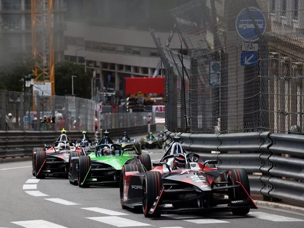 Pascal Wehrlein Porsche (Photo: )